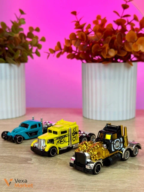Набір металопластикових машинок 1:64