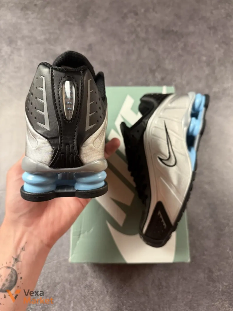 Nike Shox R4 White Black Blue — фото 3
