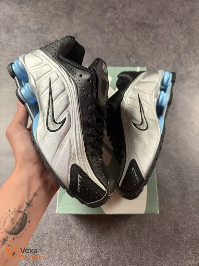 Nike Shox R4 White Black Blue — фото 6