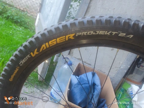 Покришки Continental Der Kaiser та Schwalbe Marathon Plus MTB