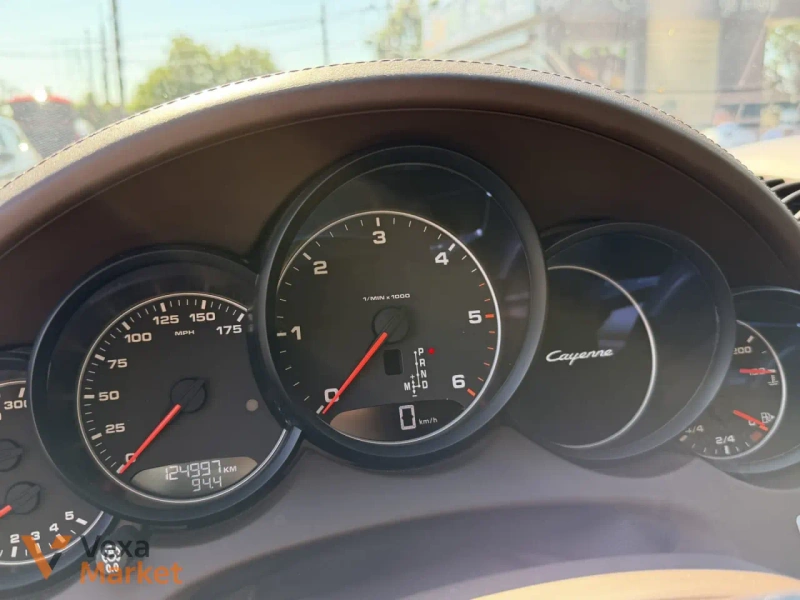 Porsche Cayenne 958 (FL) 2015 Дизель 3.0 Автомат Чорний — фото 8