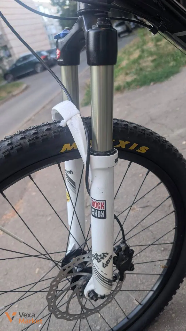 Повітряна вилка RockShox Revelation RLT Ti Dual Air 130-150 мм — фото 3