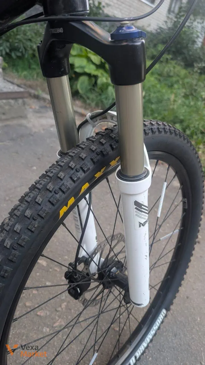 Повітряна вилка RockShox Revelation RLT Ti Dual Air 130-150 мм — фото 4