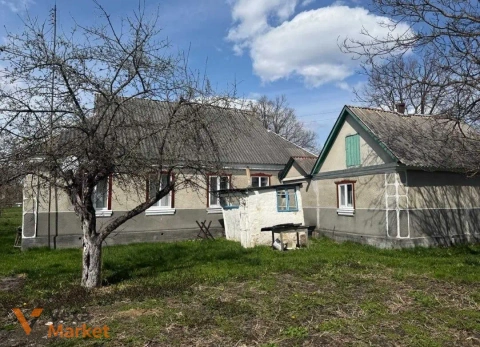 Продаж цегляного житлового будинку в с. Білокоровичі, Коростенський район