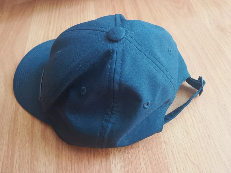 Нова оригінальна кепка бейсболка adidas Metal Badge Lightweight Cap — фото 3