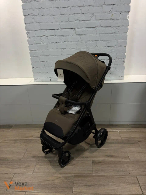 Прогулянкова коляска Carrello Castle Beige