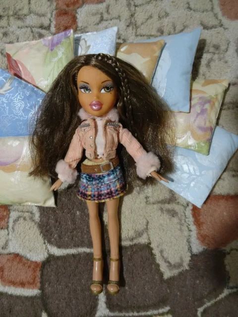 Раритетная кукла Братц Кемпфайр Ясмин Bratz Campfire Yasmin