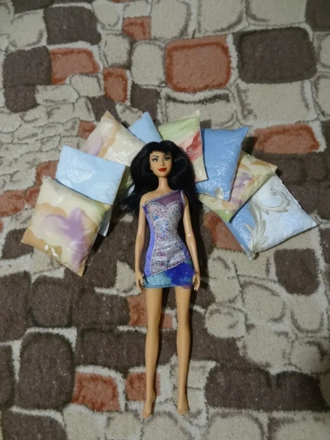 Редкая кукла Барби Mattel с прошитыми ресницами в платье