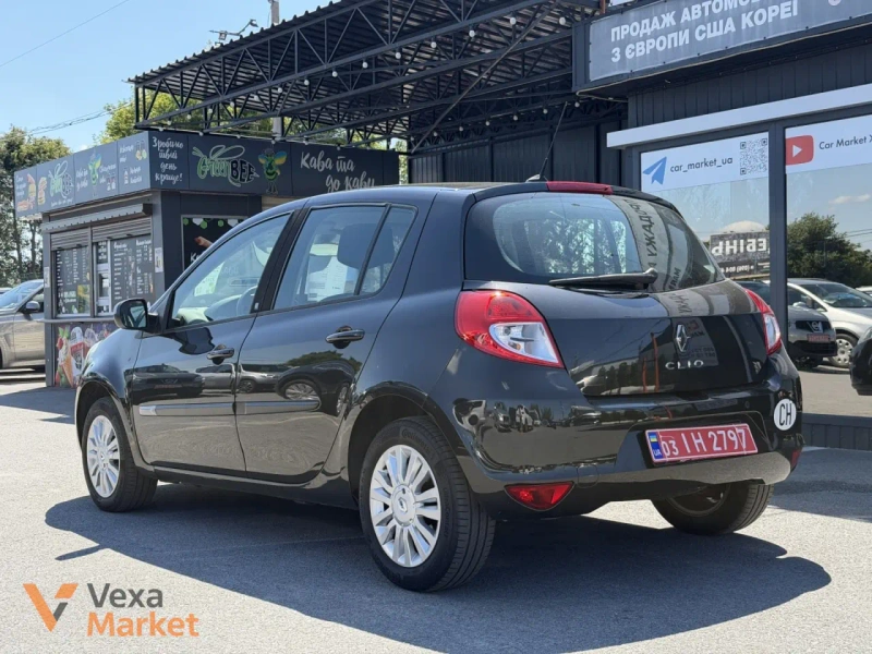 Renault Clio 2011 Бензин 1.6л Автомат Чорний — фото 4