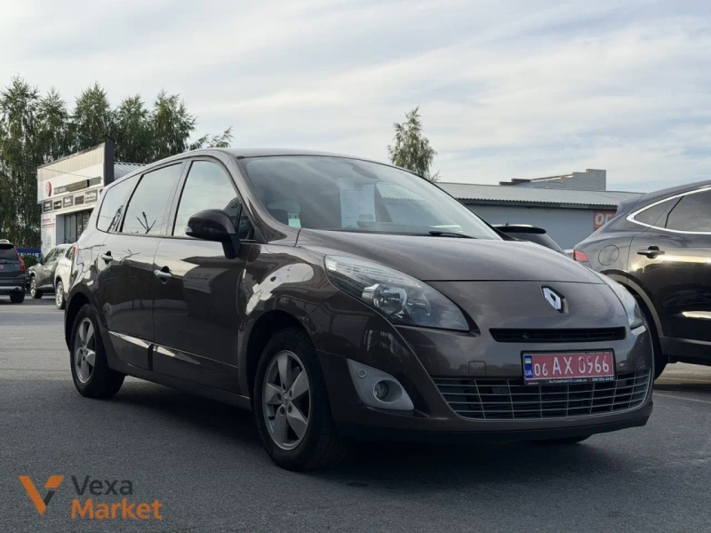 Renault Grand Scenic 2011 Дизель 1.6 л. — фото 2