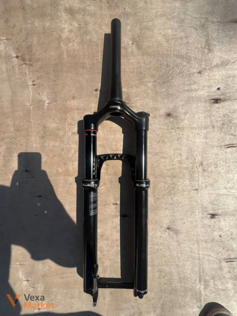Rock Shox Revelation 29 вилка 2019 140 мм — фото 5