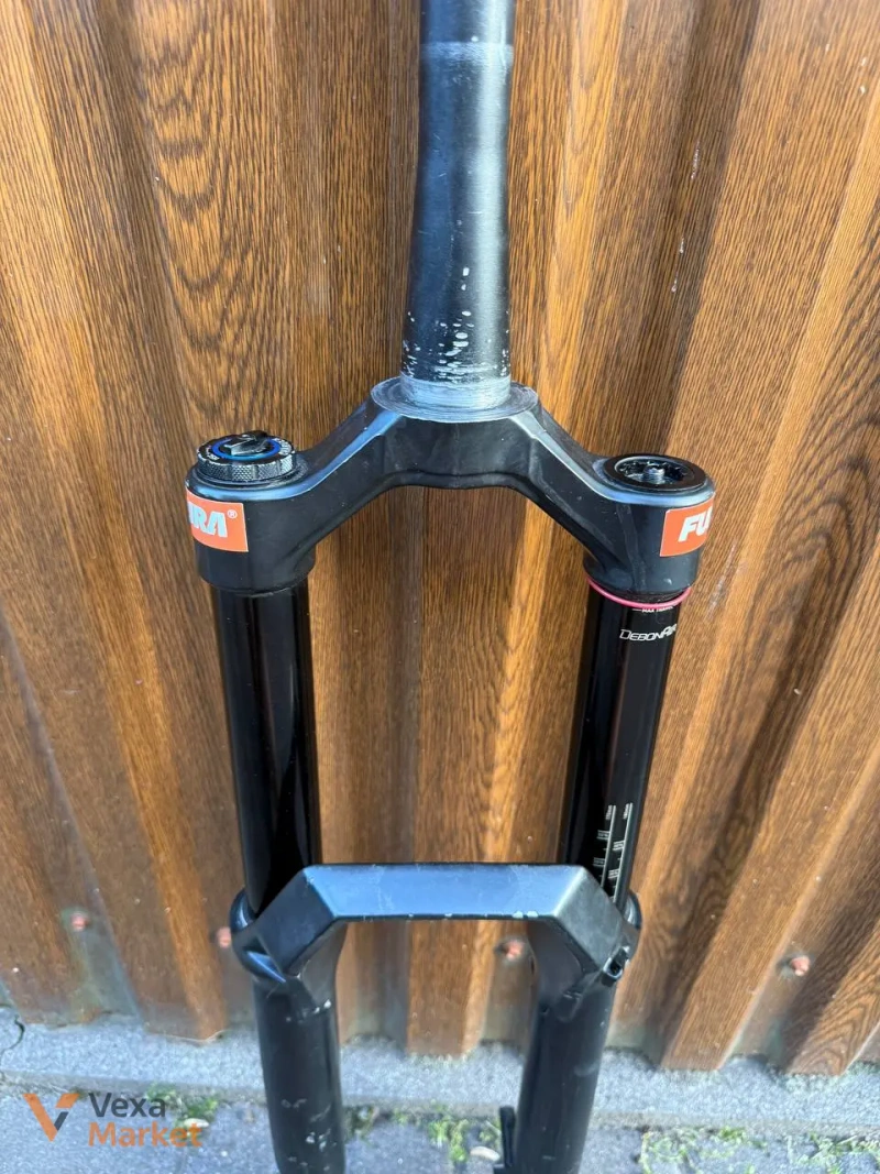 Rock Shox Zeb Ultimate RC2 Boost 29 вилка — фото 2