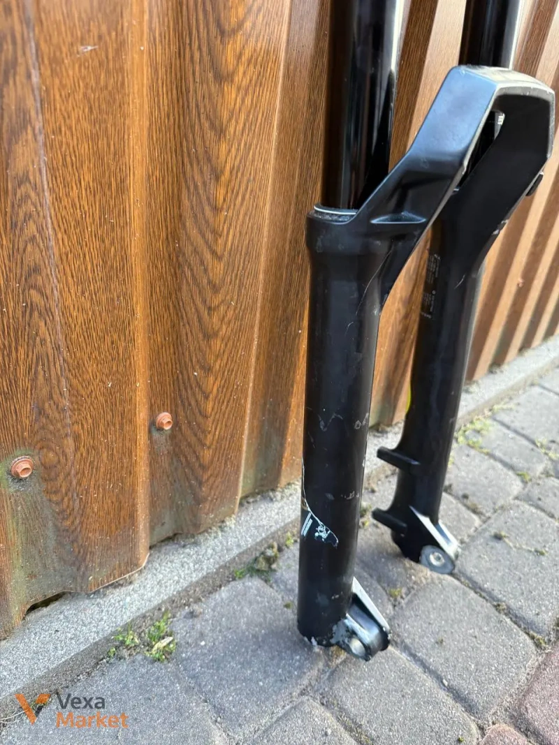 Rock Shox Zeb Ultimate RC2 Boost 29 вилка — фото 4