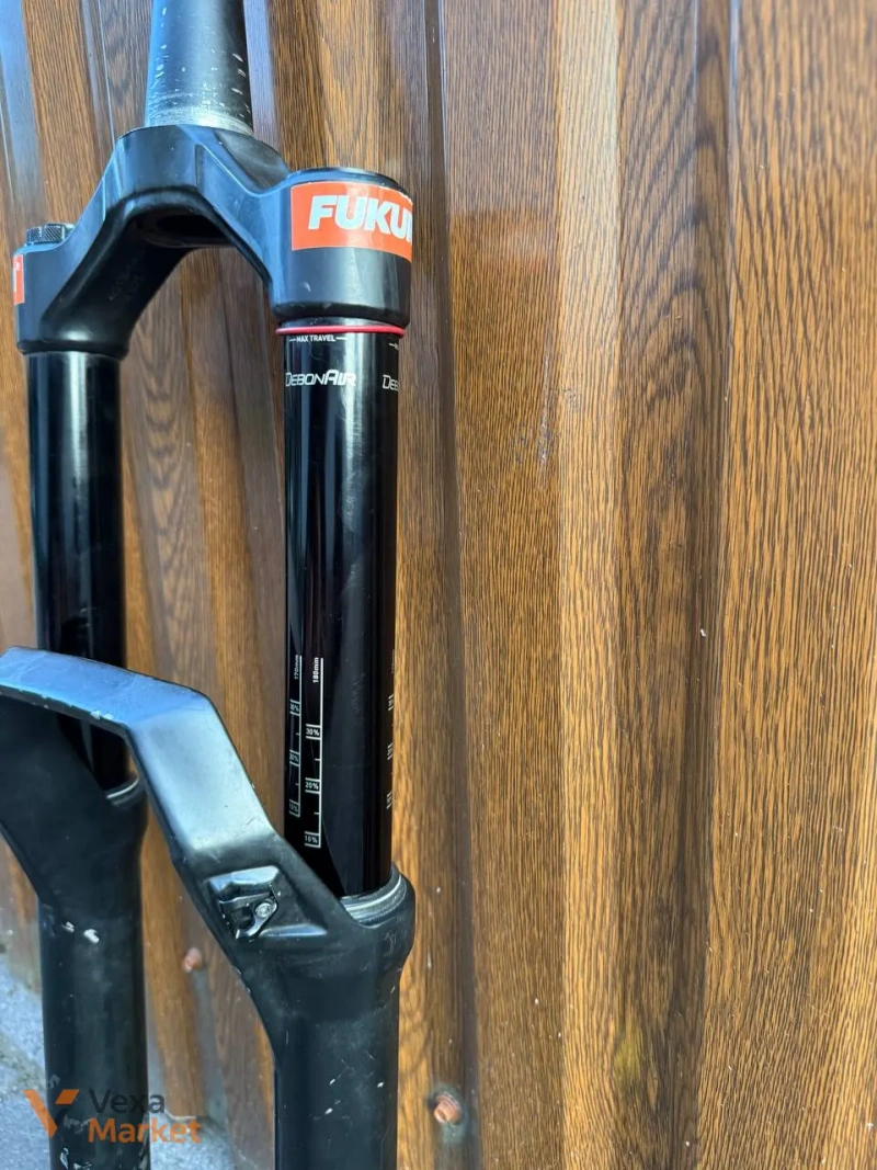 Rock Shox Zeb Ultimate RC2 Boost 29 вилка — фото 5