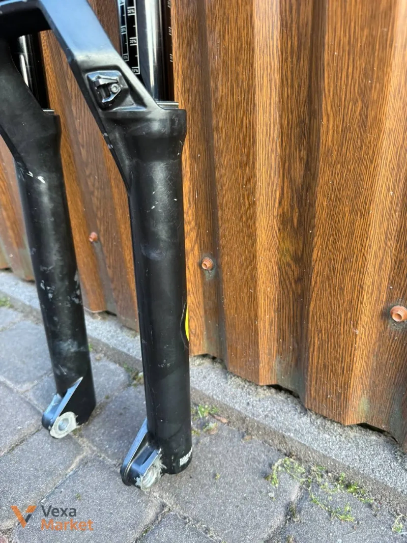 Rock Shox Zeb Ultimate RC2 Boost 29 вилка — фото 6