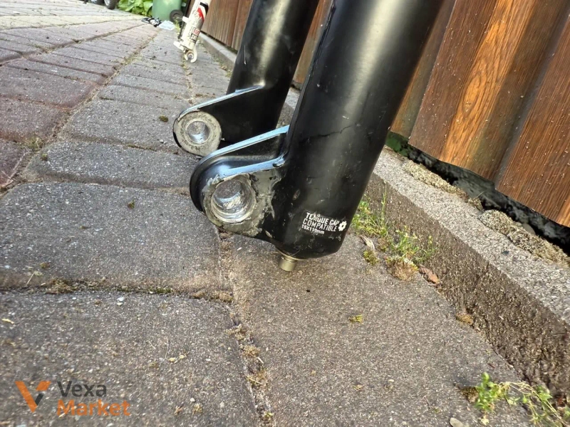Rock Shox Zeb Ultimate RC2 Boost 29 вилка — фото 7