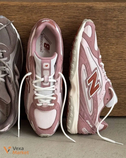 Рожеві кросівки New Balance 204L