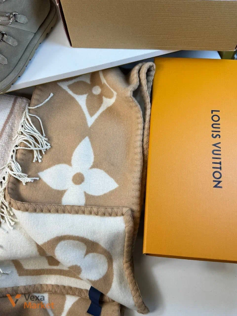 Шарф Louis Vuitton бежевий з принтом
