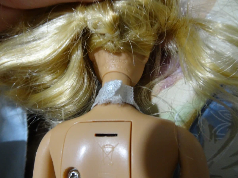 Шарнирная кукла Барби Калифорния Mattel Barbie Cali Girl 2004 — фото 6