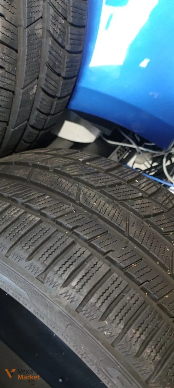 Шины зимние Toyo 255/30 R20 — фото 3