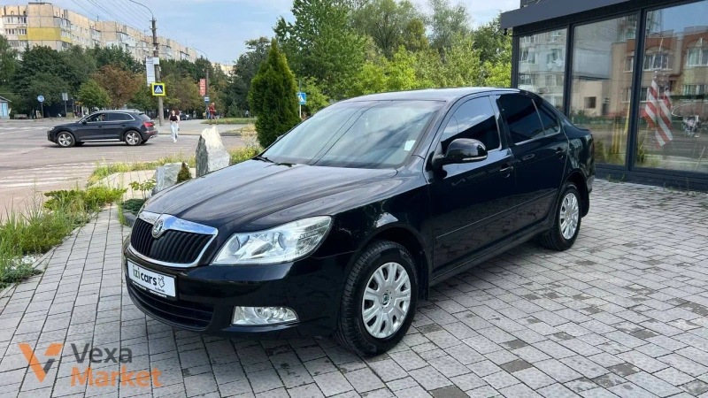 Skoda Octavia 2012 1.6 бензин — фото 2
