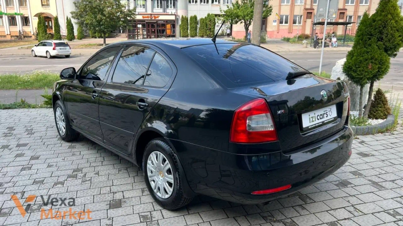 Skoda Octavia 2012 1.6 бензин — фото 4