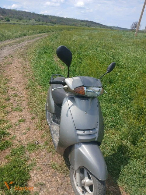 Скутер Honda Lead AF 48