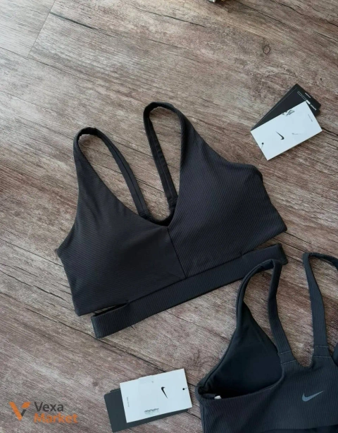 Спортивний топ Nike Zenvy S ribbed premium fabric