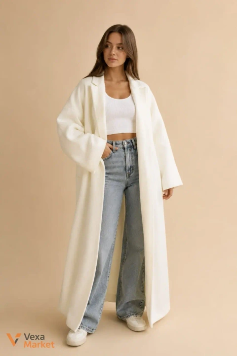Стильне молочне пальто oversize