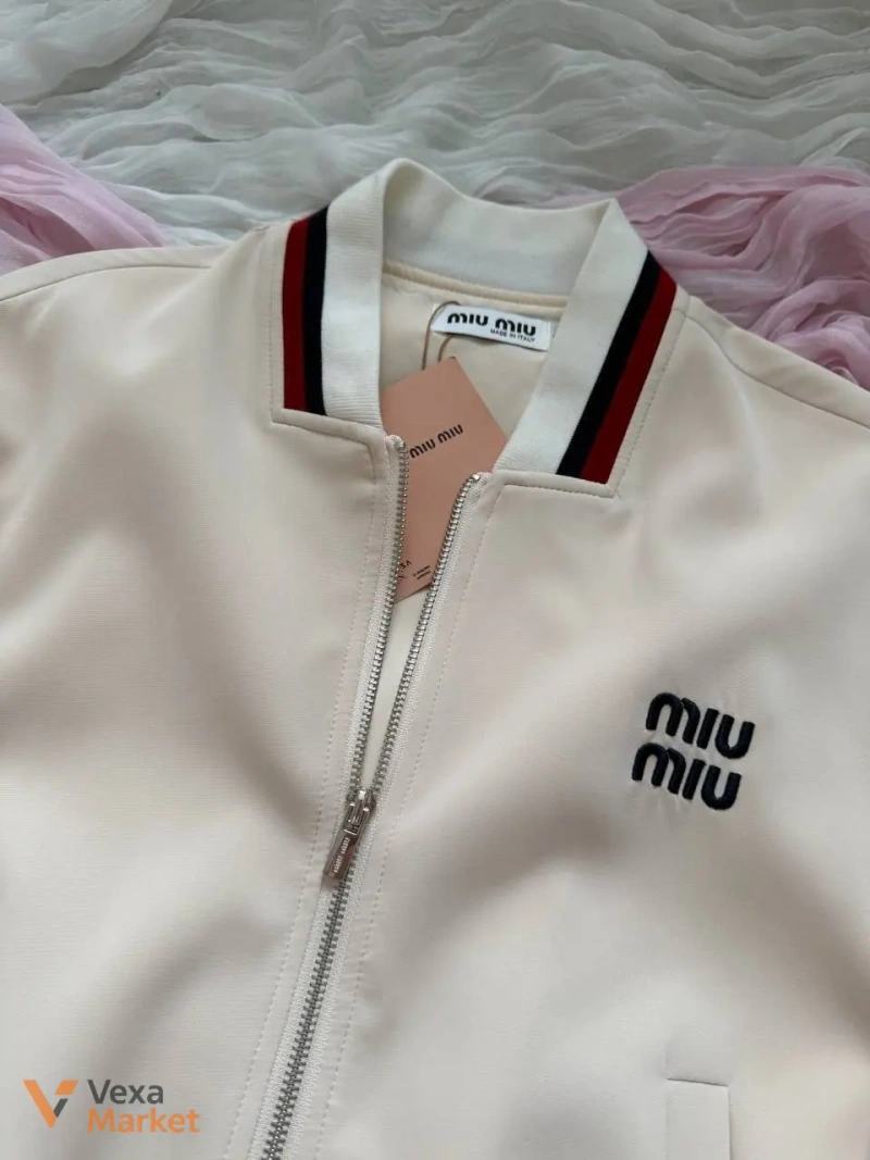 Стильний костюм Miu Miu з вшитими шортиками — фото 5