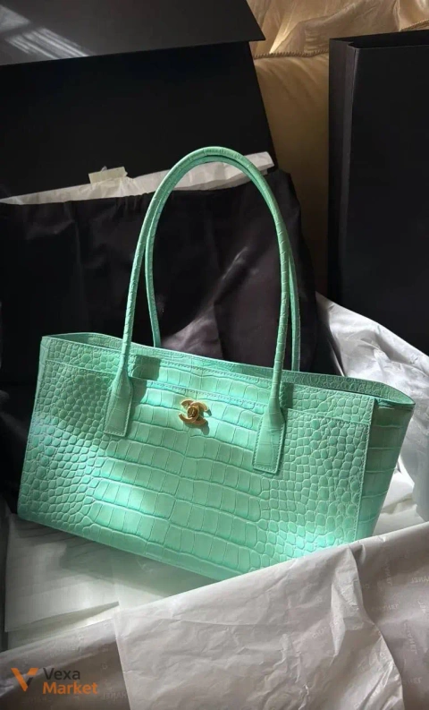 Сумка Chanel мятная натуральная кожа 35*19 см