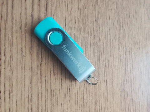 USB флешка 32 ГБ Funkwerk (Німеччина)