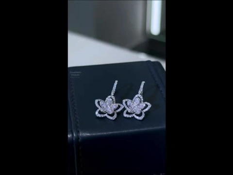 GRAFF Wild Flower Diamond Earrings 18K Gold 1.09ct E/VVS1