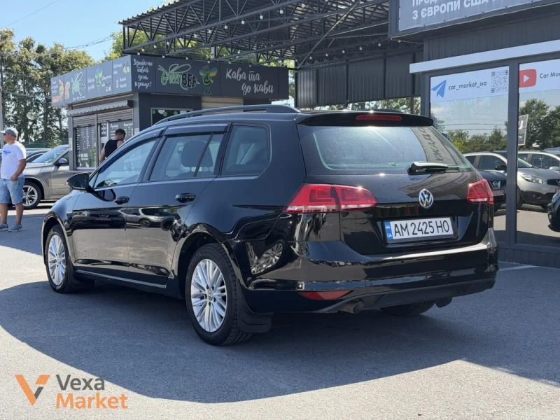 Volkswagen Golf 2014 1.6 л Дизель Чорний — фото 4