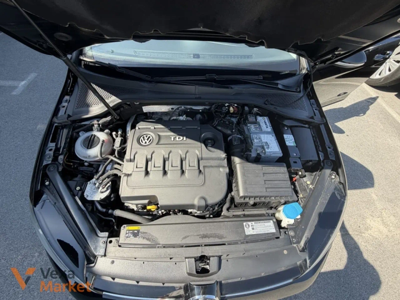 Volkswagen Golf 2014 1.6 л Дизель Чорний — фото 7