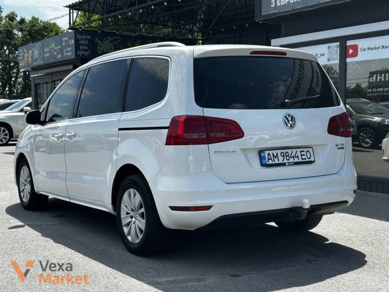 Volkswagen Sharan 2011 2.0 л Дизель Автомат Білий — фото 4