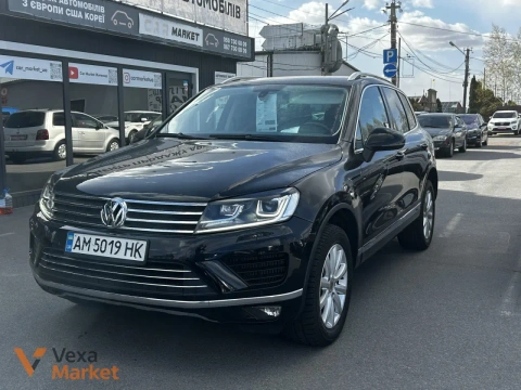 Volkswagen Touareg 2015 Дизель 3.0 л. Чорний