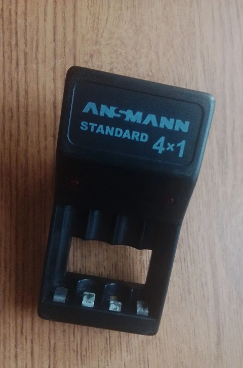 Зарядний пристрій Ansmann standard 4x1 для акумуляторних батарейок АА (R6), 4 слоти