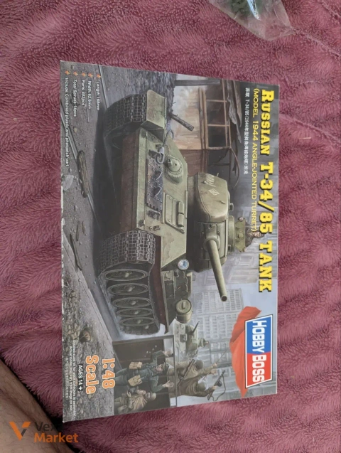 Збірна модель танку Т34 1:48 Hobby Boss