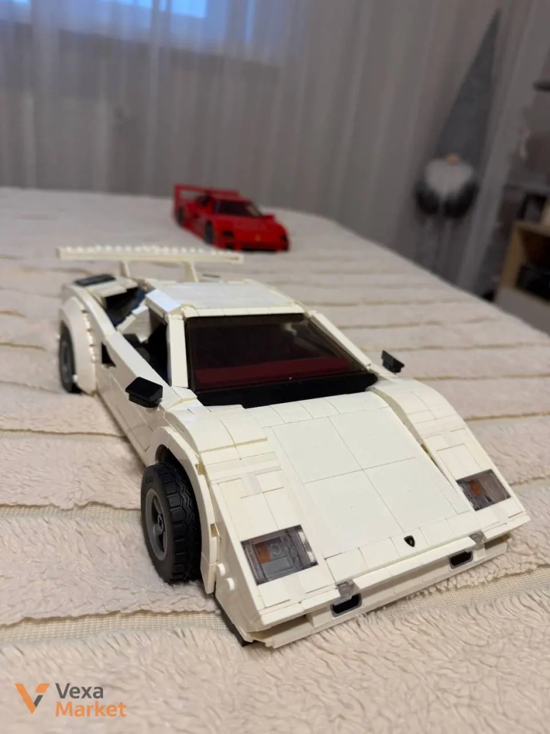 Зібрані конструктори Technic Peugeot 9x8, Ferrari 488 GTE та інші — фото 6