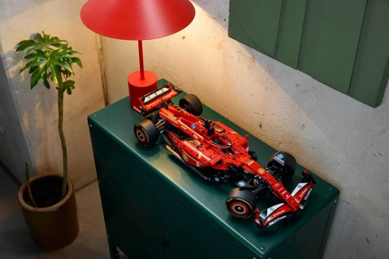‼️1361 деталь‼️Конструктор Ferrari F1 SF-24 Car (42207) Болід Формули 1 — фото 7