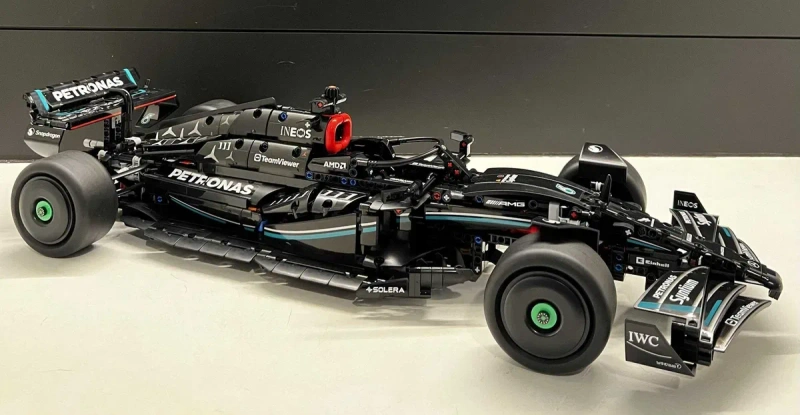 ‼️1642 деталей‼️Конструктор Mercedes-AMG F1 W14, Формула 1 (42171) — фото 2