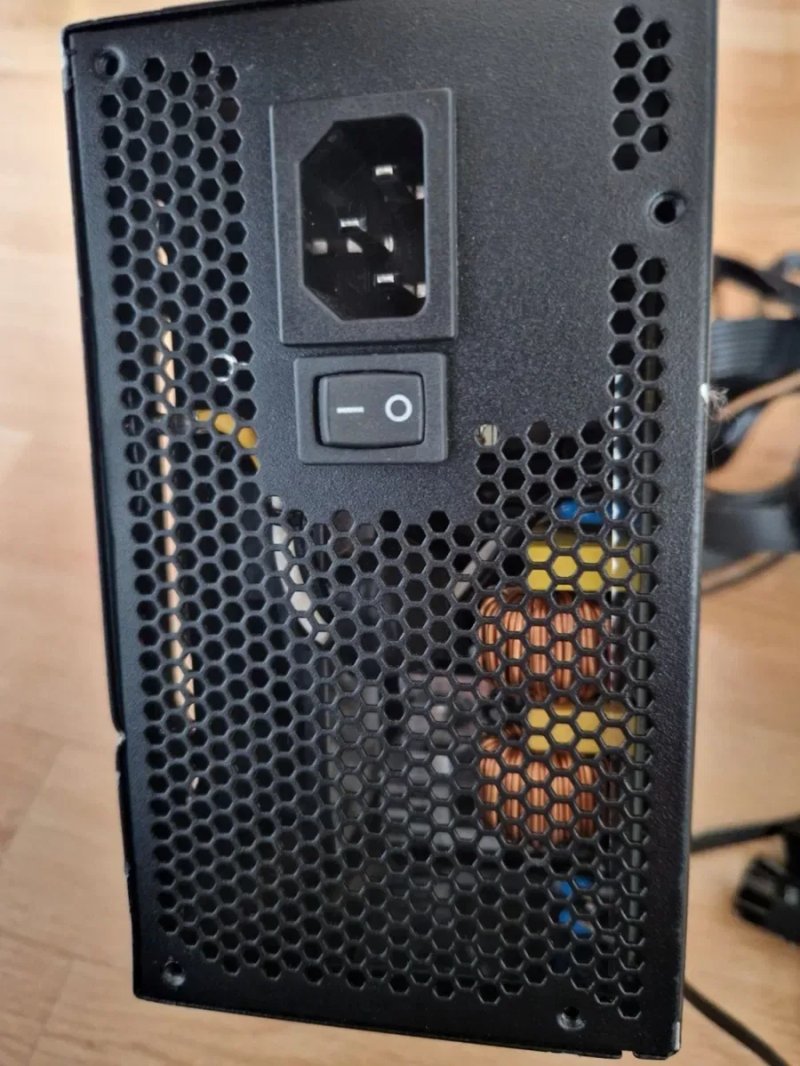 850W 80PLUS GOLD Якісний Блок живлення. Стан гарний. Розьєми описані в оголошені — фото 4