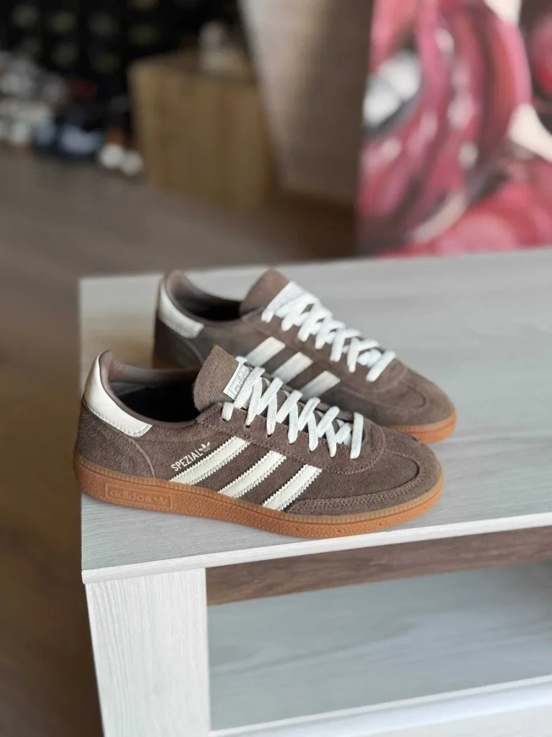 Adidas Hundball Spezial. Чоловічі кросівки. Оригінал. Демісезон. Оригінальні кросівки — фото 2