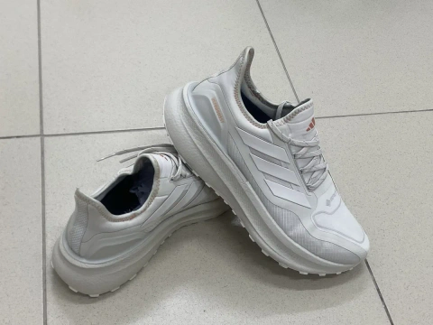 Adidas Оригінал!!! Кросівки Adidas Ultraboost GORE-TEX.
