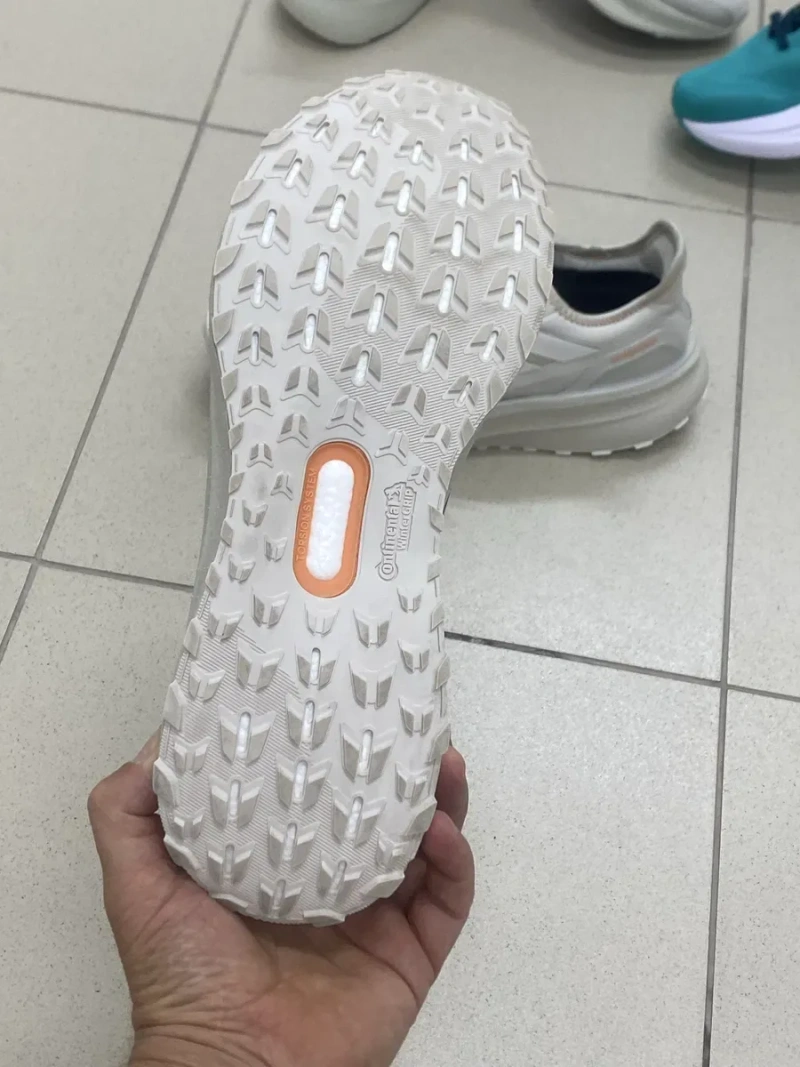 Adidas Оригінал!!! Кросівки Adidas Ultraboost GORE-TEX. — фото 6