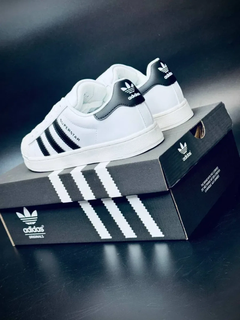 Adidas Superstar • незмінна класика серед кросівок • жіночі кросовки адідас • адідас суперстар • шкіряні жіночі красовки адідас • adidas жіночі — фото 5