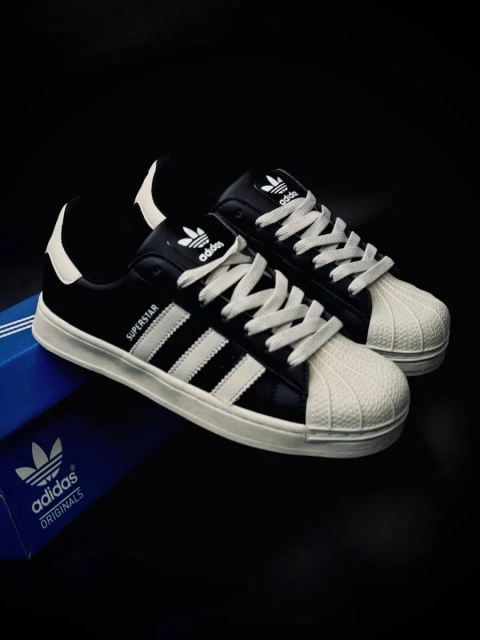 Adidas SUPERSTAR / трендовая женская модель от адидас / черные кожаные суперстар / премиальное качество / adidas