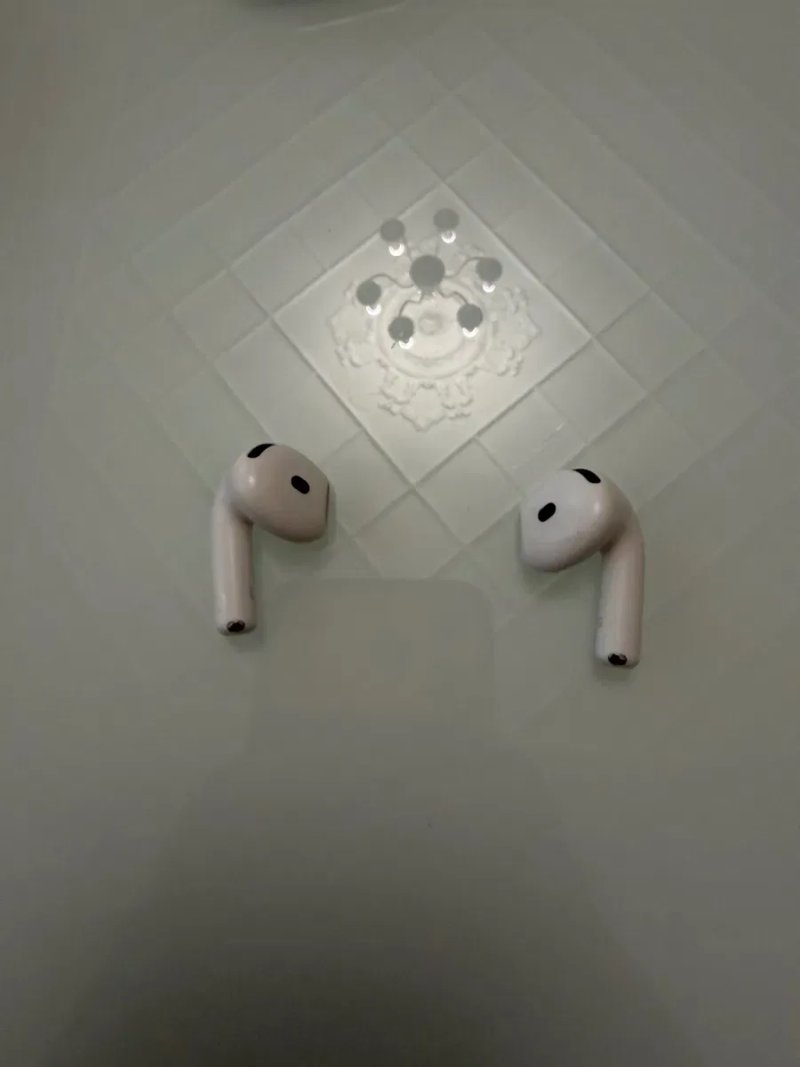 Airpods 4  лівий оригінал — фото 5