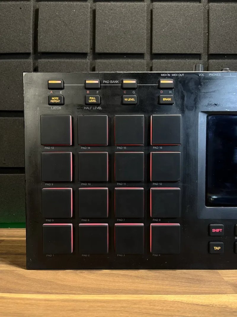 AKAI MPC Touch (Доставимо кур’єром — БЕЗКОШТОВНО!) — фото 4